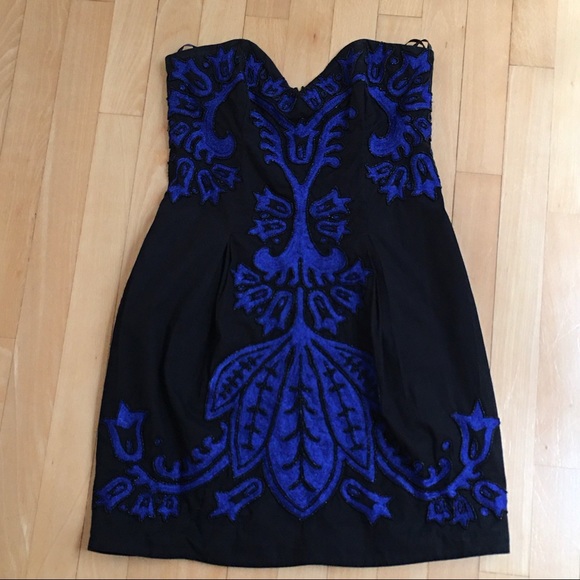 French Connection LBD with Blue Embroidery - Picture 7 of 12
